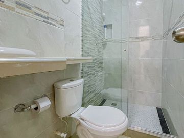VENTA CASA TRIFAMILIAR DOS PISOS PALMIRA. Cod V6394