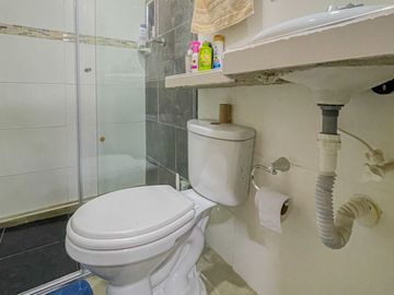 VENTA CASA TRIFAMILIAR DOS PISOS PALMIRA. Cod V6394