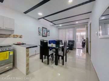 VENTA CASA TRIFAMILIAR DOS PISOS PALMIRA. Cod V6394