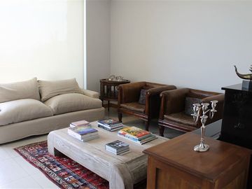 Gran departamento en segurisimo condominio