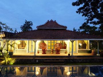 VILLA CANTIK DAN SEJUK DGN KOLAM RENANG DI KOTA JEPARA