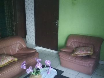 Tanah pekarangan bonus rumah layak huni di jakal KM 11