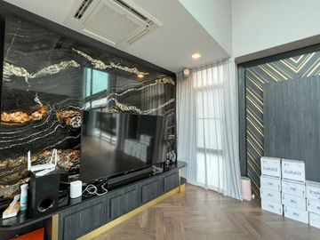 5 Bedroom House for sale at Nantawan Rama 9 – Srinakarin