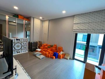 5 Bedroom House for sale at Nantawan Rama 9 – Srinakarin
