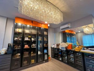 5 Bedroom House for sale at Nantawan Rama 9 – Srinakarin