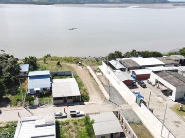 Terreno en venta Bahía de Caráquez Frente al Mar