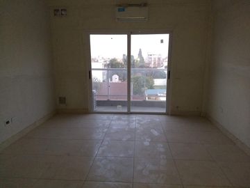 EXCELENTES DEPARTAMENTOS 2 AMBIENTES
