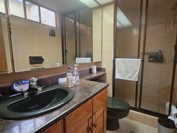 casa en venta en bosque medina-usaquén. Cod V3669