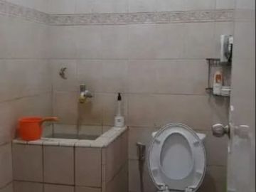Rumah Dalam Komplek Dekat Pondok Surya Dan Barata Karang Tengah