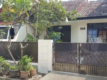 Rumah Dalam Komplek Dekat Pondok Surya Dan Barata Karang Tengah