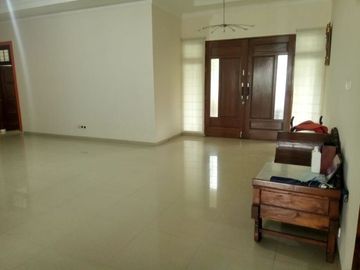 Rumah mewah strategis siap huni di kesambi kota cirebon