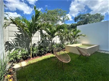CASA EN VENTA MÉRIDA,  TEMOZÓN NORTE, EXCLUSIVO RESIDENCIAL