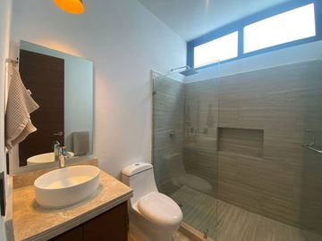 CASA EN VENTA MÉRIDA,  TEMOZÓN NORTE, EXCLUSIVO RESIDENCIAL