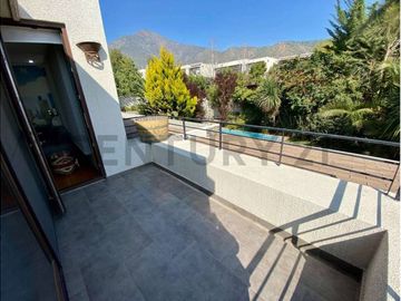 SE VENDE CASA INTERIOR EN CONDOMINIO DE CHAMISERO