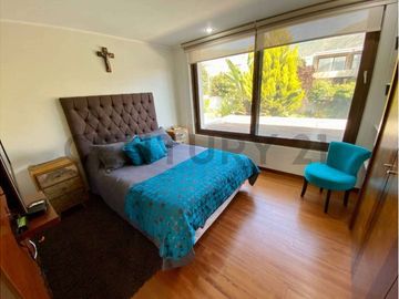 SE VENDE CASA INTERIOR EN CONDOMINIO DE CHAMISERO