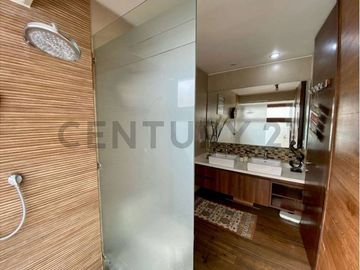 SE VENDE CASA INTERIOR EN CONDOMINIO DE CHAMISERO