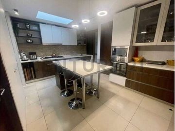 SE VENDE CASA INTERIOR EN CONDOMINIO DE CHAMISERO