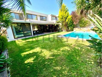 SE VENDE CASA INTERIOR EN CONDOMINIO DE CHAMISERO