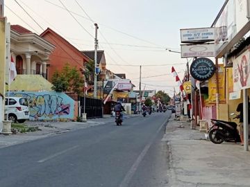 Tanah Pekarangan Premium di Wahid Hasyim: Lingkungan Kost
