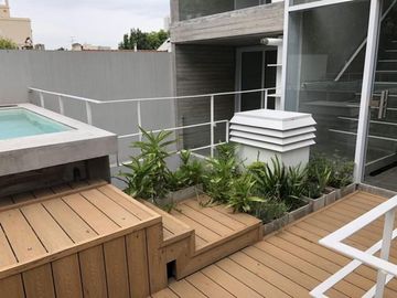 NUÑEZ, Excelente Monoambiente divisible c /balcón. Fte con fachada de época. Parrilla, solarium y pileta.