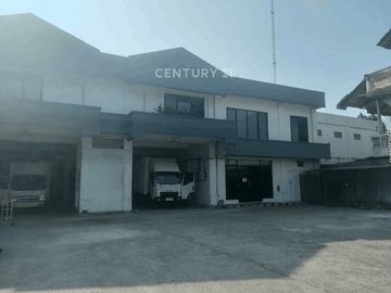 Dijual Gudang Dan Kantor Dengan Halaman Parkir Luas Di Ciputat