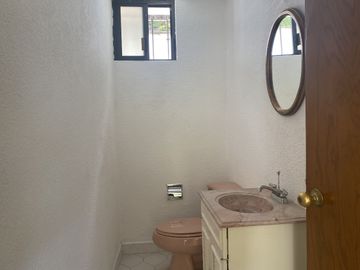 Lomas de la selva a una cuadra del hospital parres
