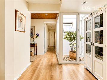 Venta casa un piso 3D/2B con gran terraza y quincho Vitacura