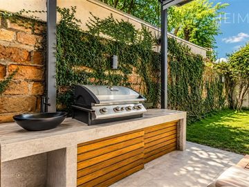 Venta casa un piso 3D/2B con gran terraza y quincho Vitacura