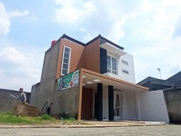 Discount 50Juta | Rumah Premium 2 Lantai Design Scandinavian di Rawalumbu Kota Bekasi