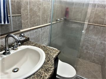 Vendo Hermosa casa en la Avenida Centenario, Armenia -Quindio