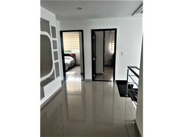 Vendo Hermosa casa en la Avenida Centenario, Armenia -Quindio