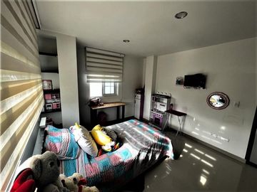 Vendo Hermosa casa en la Avenida Centenario, Armenia -Quindio