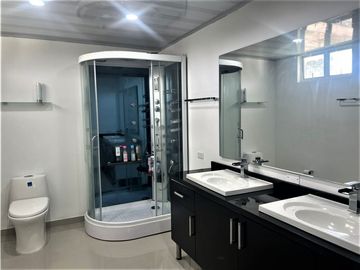 Vendo Hermosa casa en la Avenida Centenario, Armenia -Quindio