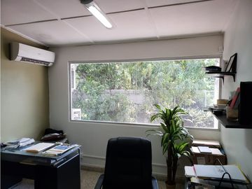 VENTA DE CASA/ OFICINA/ LOCAL /CENTRICO