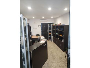 VENTA DE CASA/ OFICINA/ LOCAL /CENTRICO