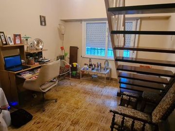 VENTA DE CHALET 4 AMBIENTES EN MONTE GRANDE - EN ESQUINA - A METROS DE AVENIDA E. SANTAMARINA