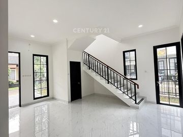 Rumah Hook Brand New Di Mahagoni Park Graha Raya Bintaro