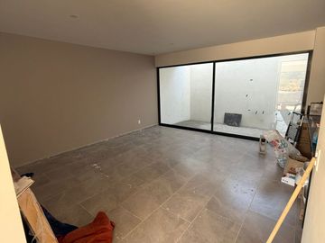 CASA EN TERRAZAS DE GRAN PEÑON CADA RECAMARA CON BAÑO COMPLETO