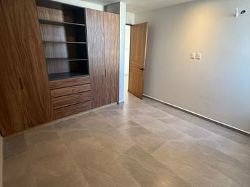 CASA EN TERRAZAS DE GRAN PEÑON CADA RECAMARA CON BAÑO COMPLETO