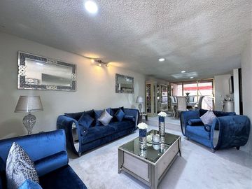 Casa en Valle Dorado (Ideal para remodelar)