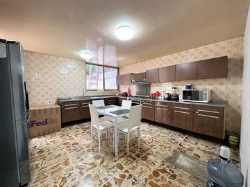 Casa en Valle Dorado (Ideal para remodelar)