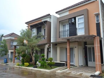 Rumah dijual di Bekasi harga 1 milyar an dekat Tol Jatiwarna