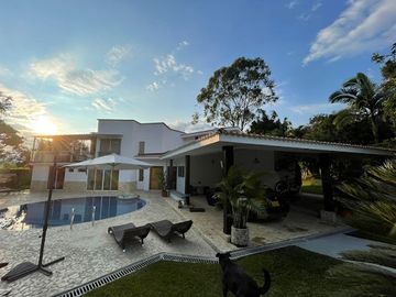 VENTA de CASAS en PEREIRA
