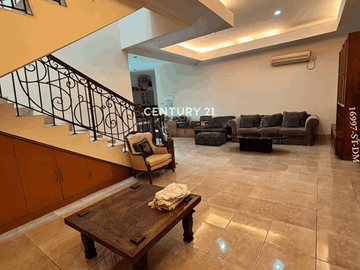 Dijual Rumah Nuansa Batavia Townhouse Cinere
