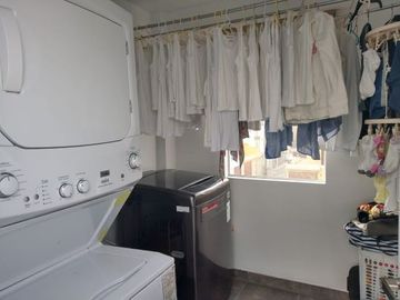 VENDO CASA DE ESTRENO URB. SANTA ROSA - SURCO