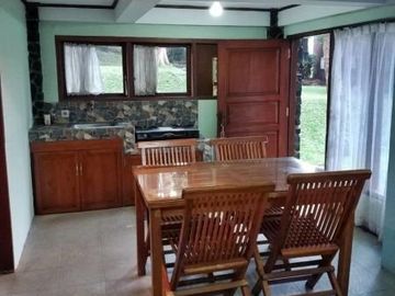 Rumah Adem di Villa Istana Bunga Parongpong Dekat Lembang