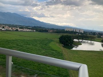 apartamento en venta en alfaguara. Cod V4963