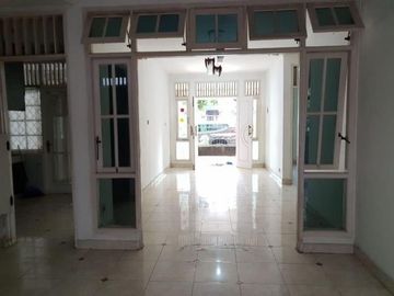 Rumah Pondok Aren Ciledug dalam Komplek Siap Huni