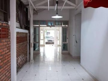 Rumah Pondok Aren Ciledug dalam Komplek Siap Huni