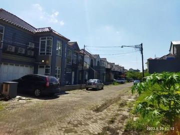 Rumah di Villa Imperial Jemursari Butuh Cepat Laku